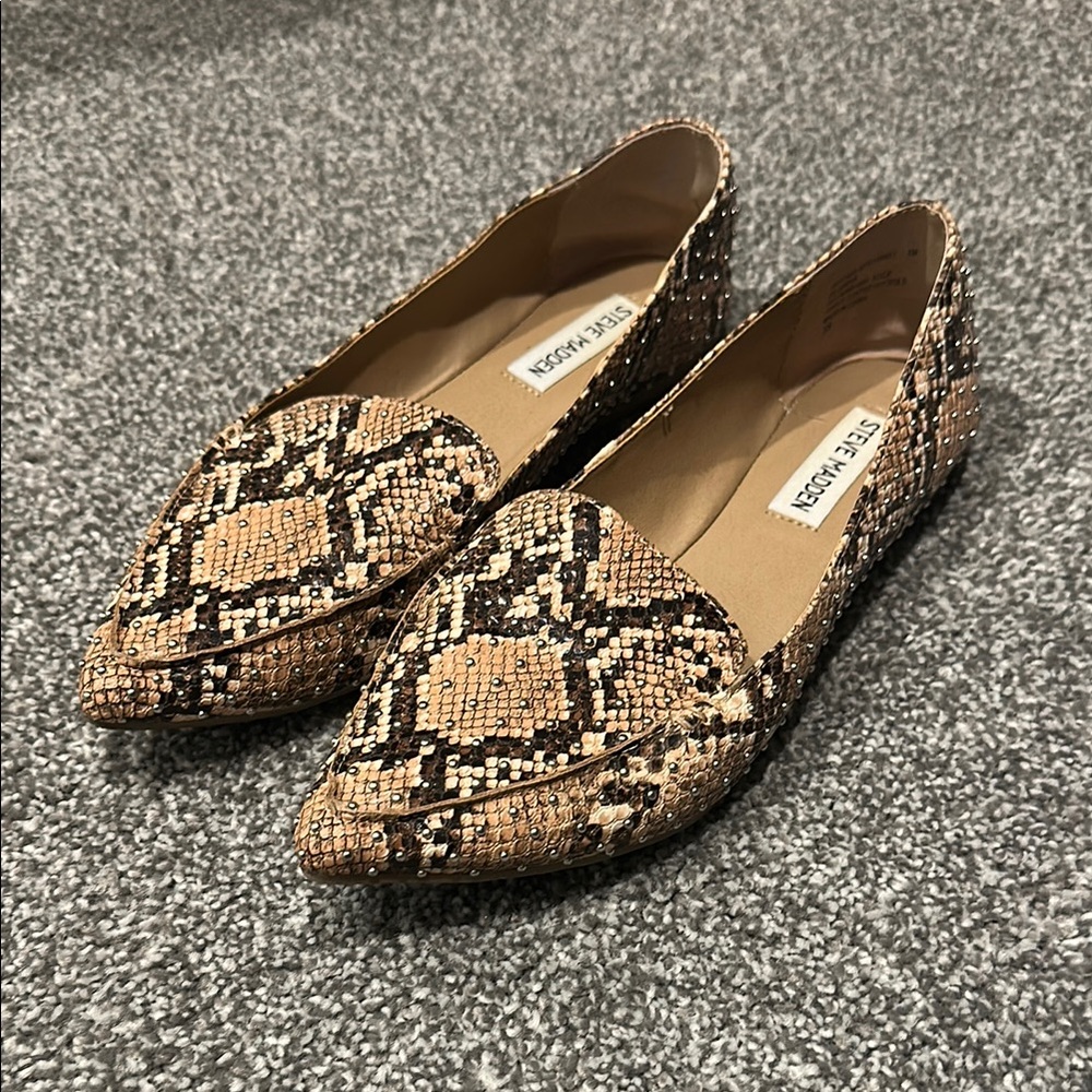 Steve Madden Tan and Black Flats with Snake Print